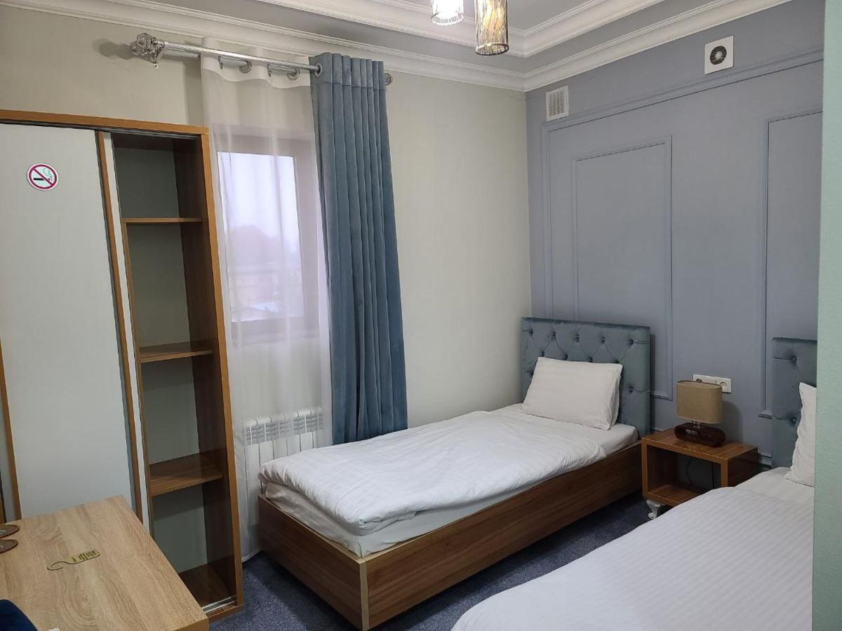 Hotel + 1 Samarkand Buitenkant foto