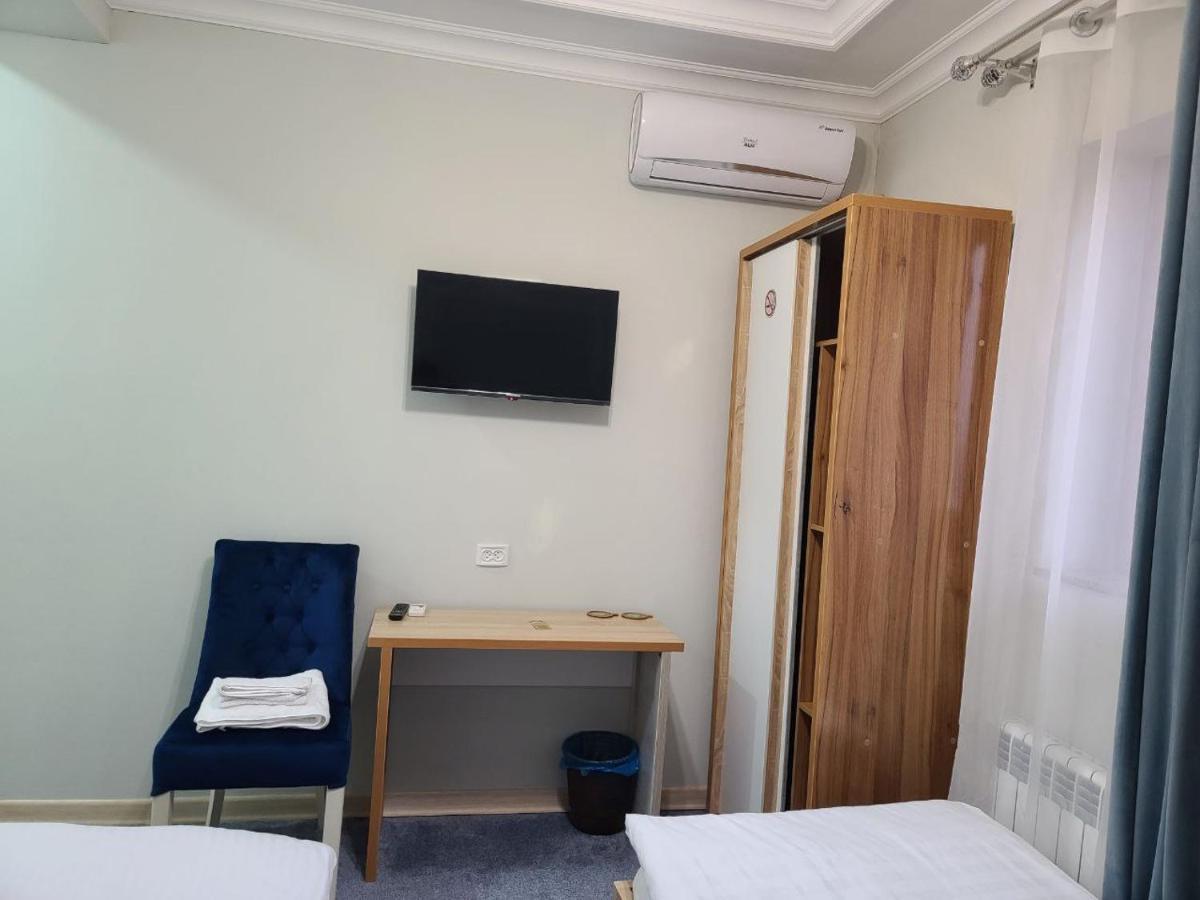 Hotel + 1 Samarkand Buitenkant foto